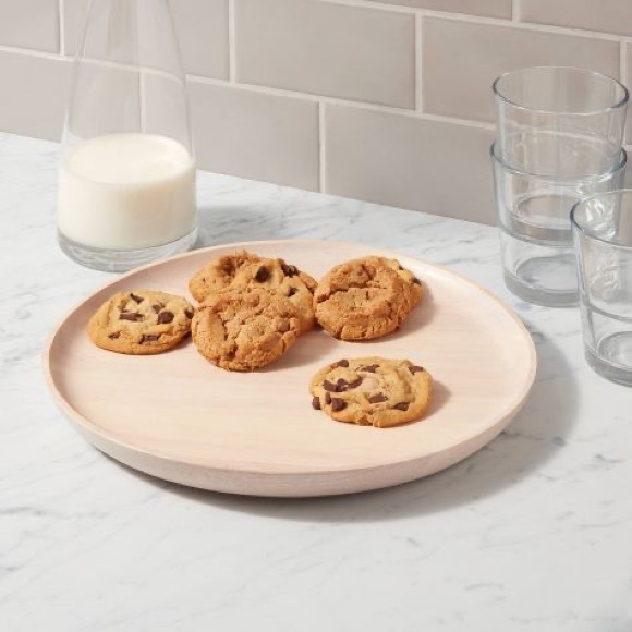 NWT Threshold 12”W Whitewashed Rubberwood Round Serve Tray - Picture 5 of 8